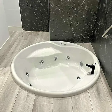 H. Pelayo Autocheck-in Con Jacuzzi נוחה