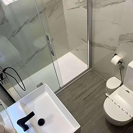 מלון H. Pelayo Autocheck-in Con Jacuzzi נוחה