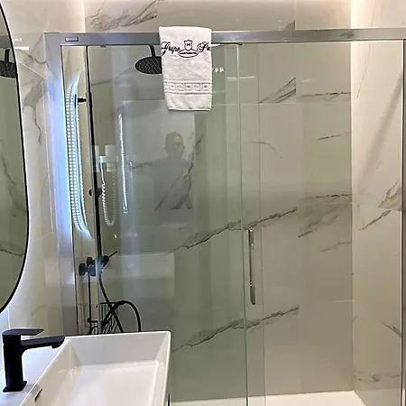 H. Pelayo Autocheck-in Con Jacuzzi נוחה