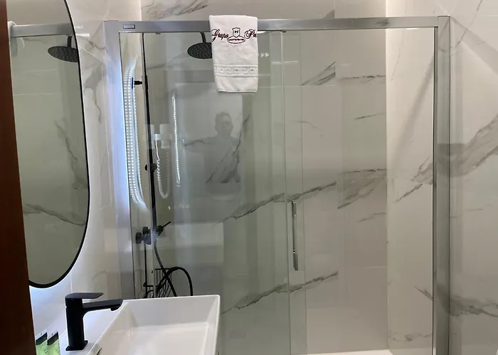 H. Pelayo Autocheck-in Con Jacuzzi Hotel